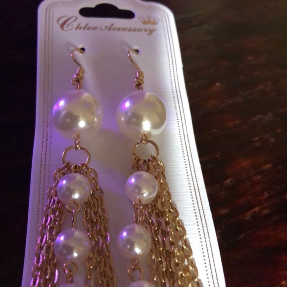 Earrings - Picture 4 of 5